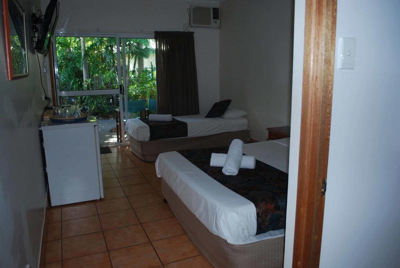 Rainforest Motel Mission Beach Exterior photo